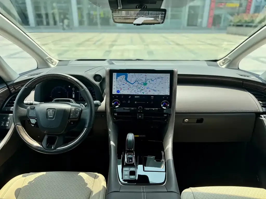 Toyota Vellfire — фото 4