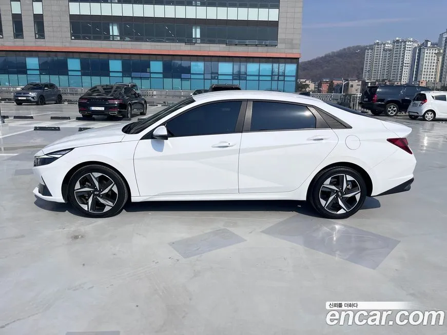 Hyundai AVANTE — фото 5