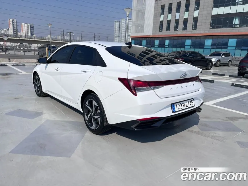 Hyundai AVANTE — фото 2