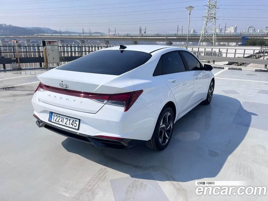 Hyundai AVANTE — фото 3