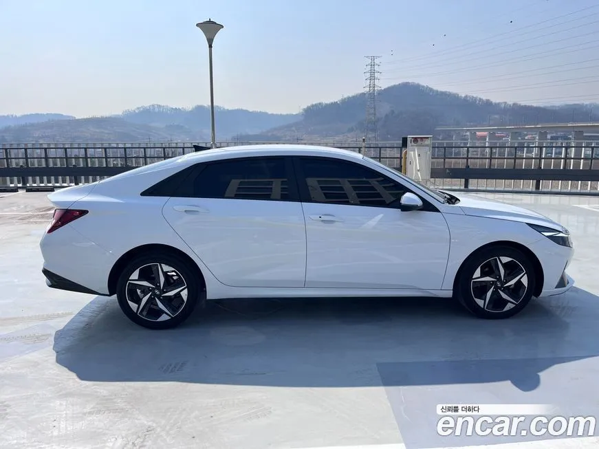 Hyundai AVANTE — фото 10