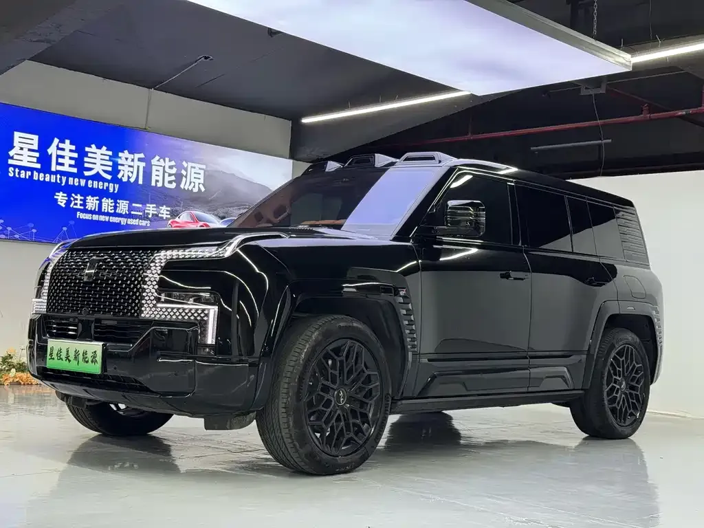 Yangwang U8