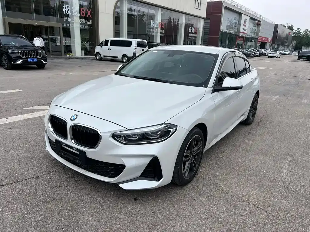 BMW 1 Series — фото 1
