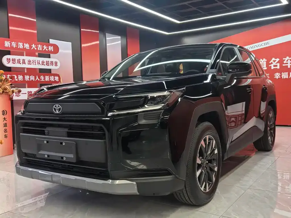 Toyota RAV4 — фото 1