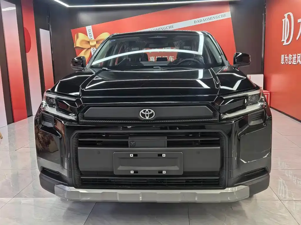 Toyota RAV4 — фото 7