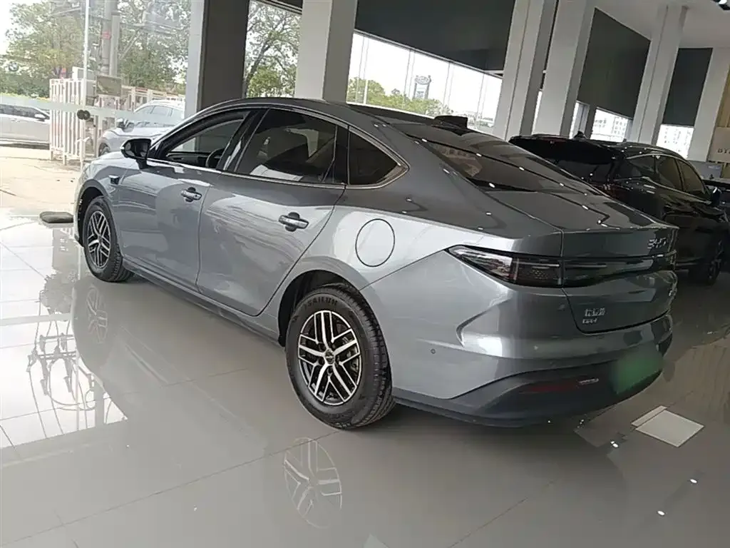 BYD Seal 05 DM-i — фото 10