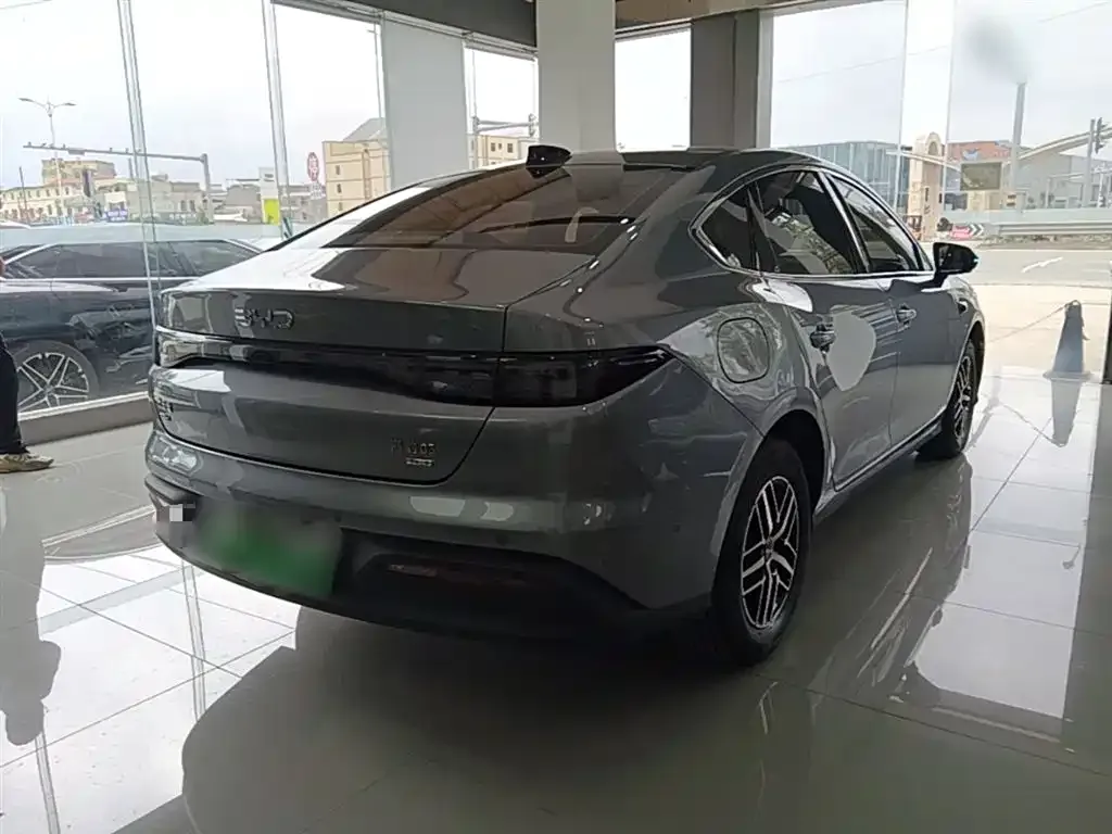 BYD Seal 05 DM-i — фото 3