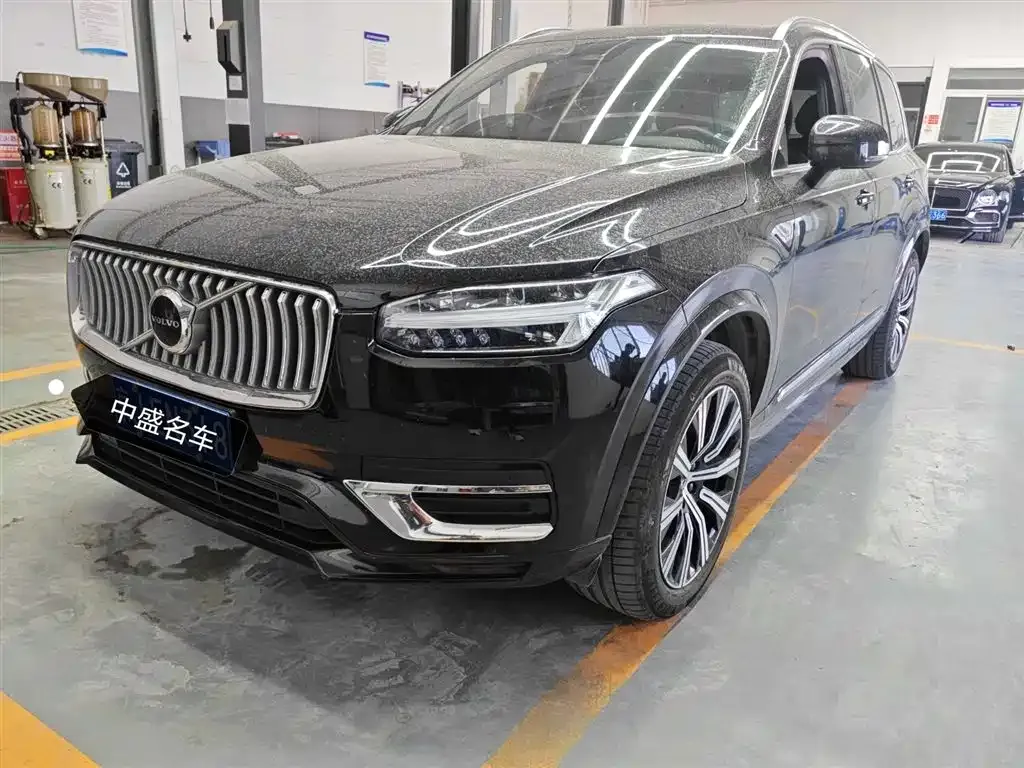 Volvo XC90 — фото 1