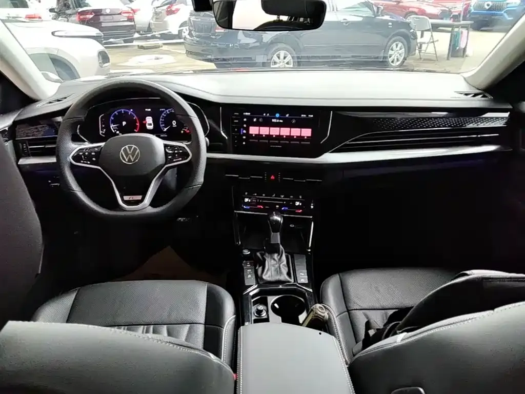 Volkswagen Passat — фото 10