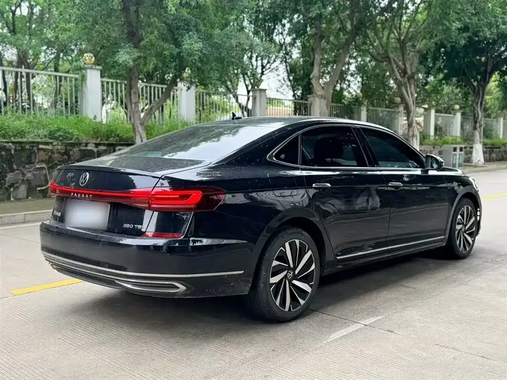 Volkswagen Passat — фото 9