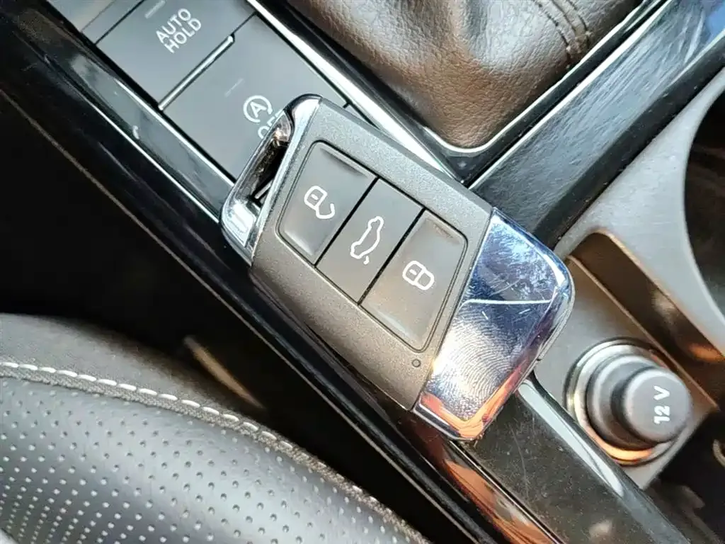 Volkswagen Passat — фото 3