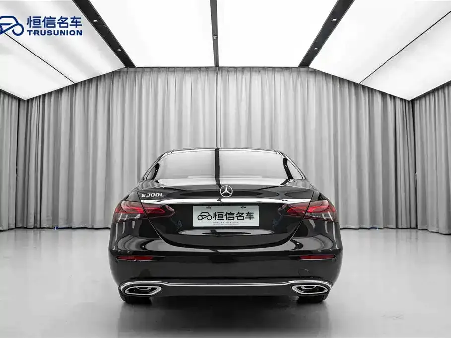 Mercedes-Benz E-Class — фото 10