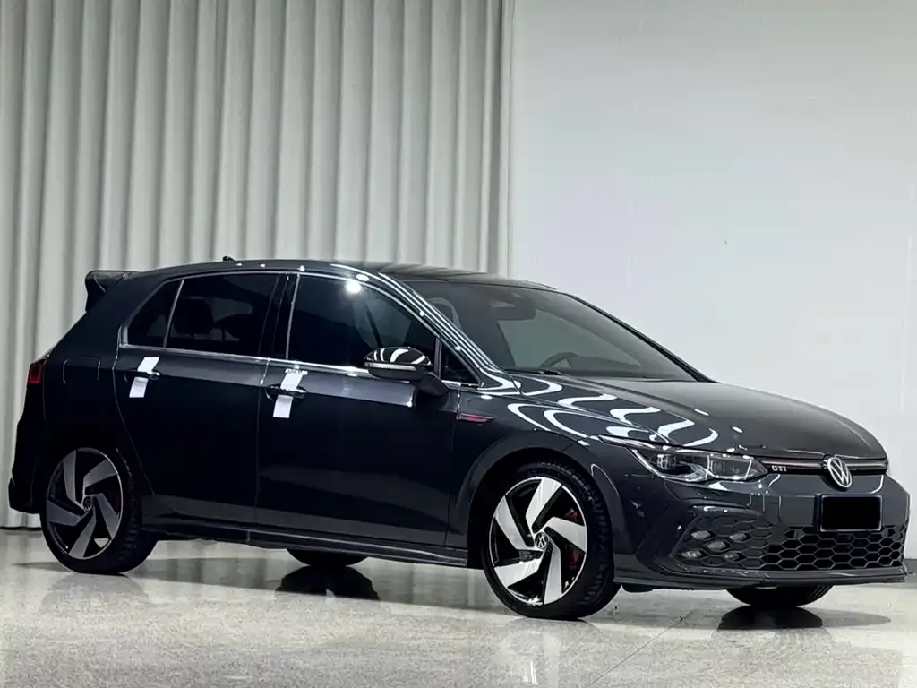 Volkswagen Golf GTI — фото 9