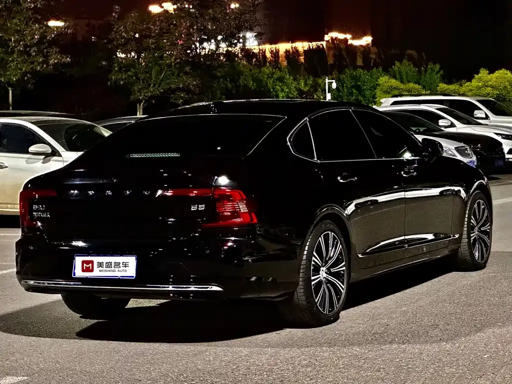 Volvo S90 — фото 3