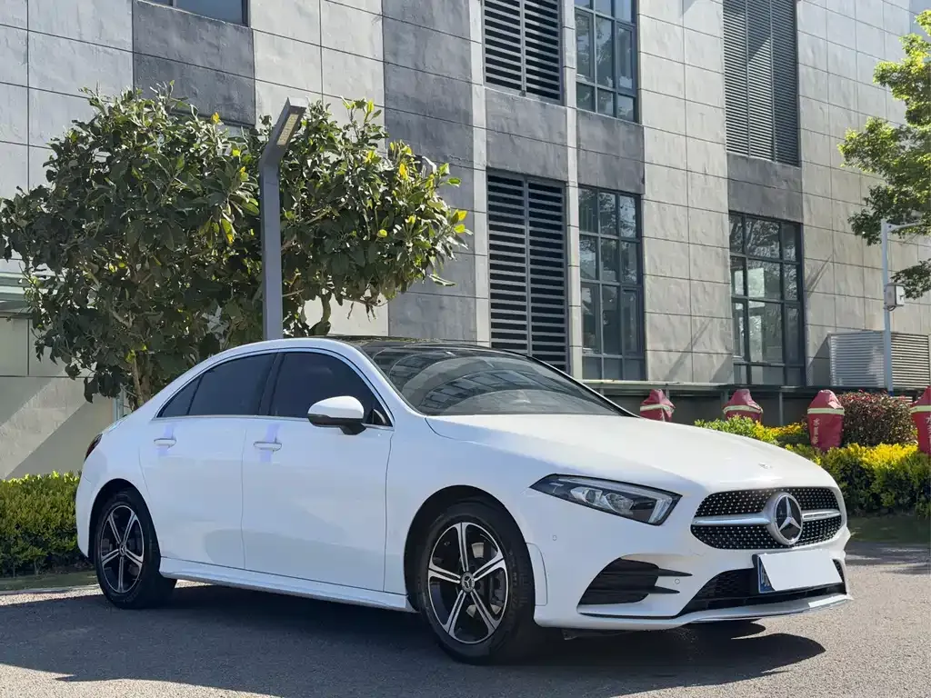 Mercedes-Benz A-Class — фото 9