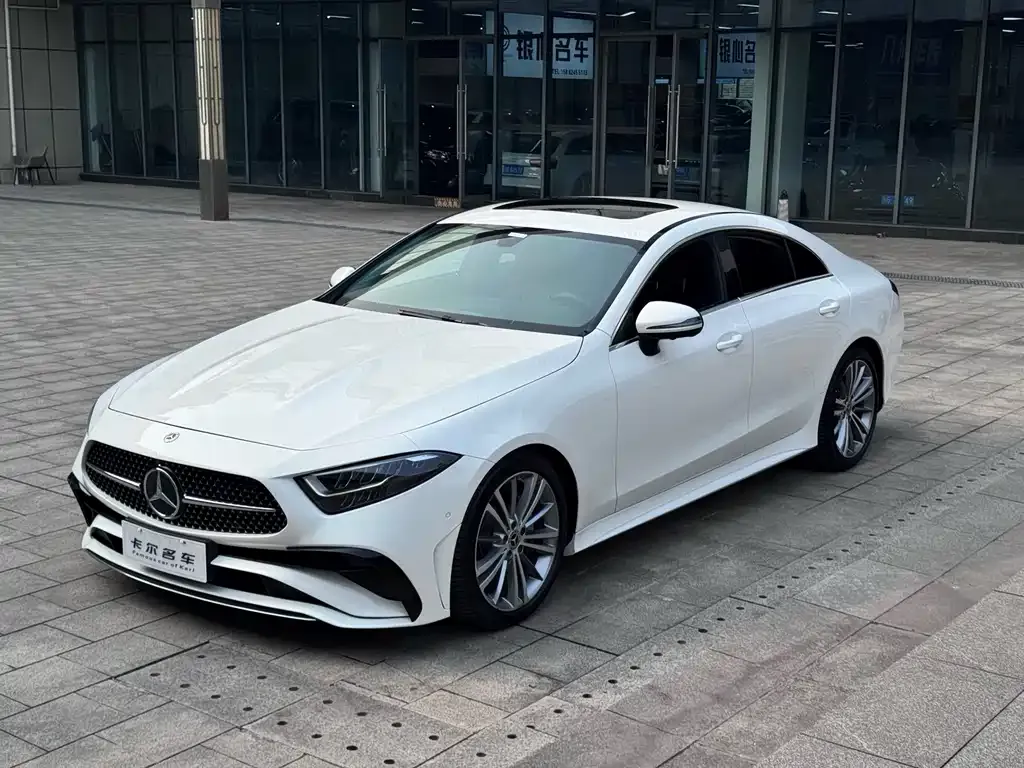 Mercedes-Benz CLS — фото 1