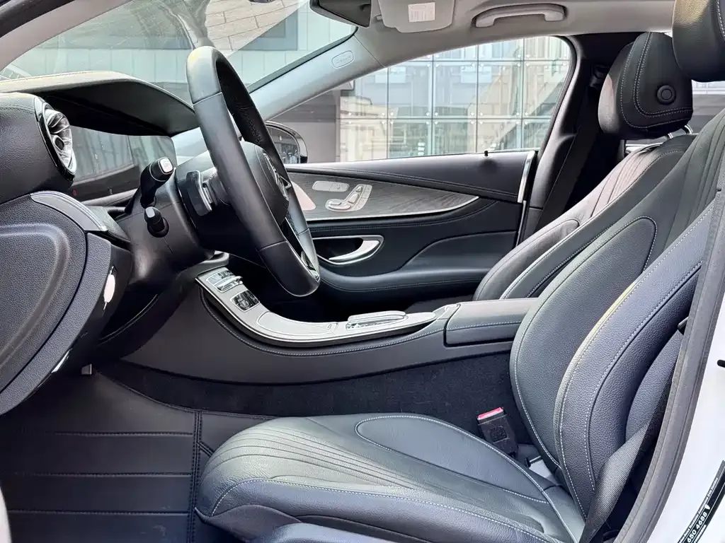 Mercedes-Benz CLS — фото 3