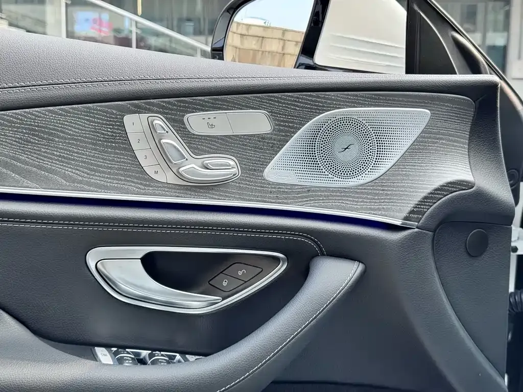 Mercedes-Benz CLS — фото 5