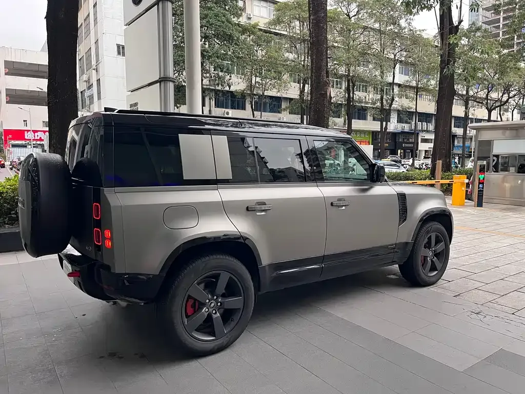 Land Rover Defender — фото 5