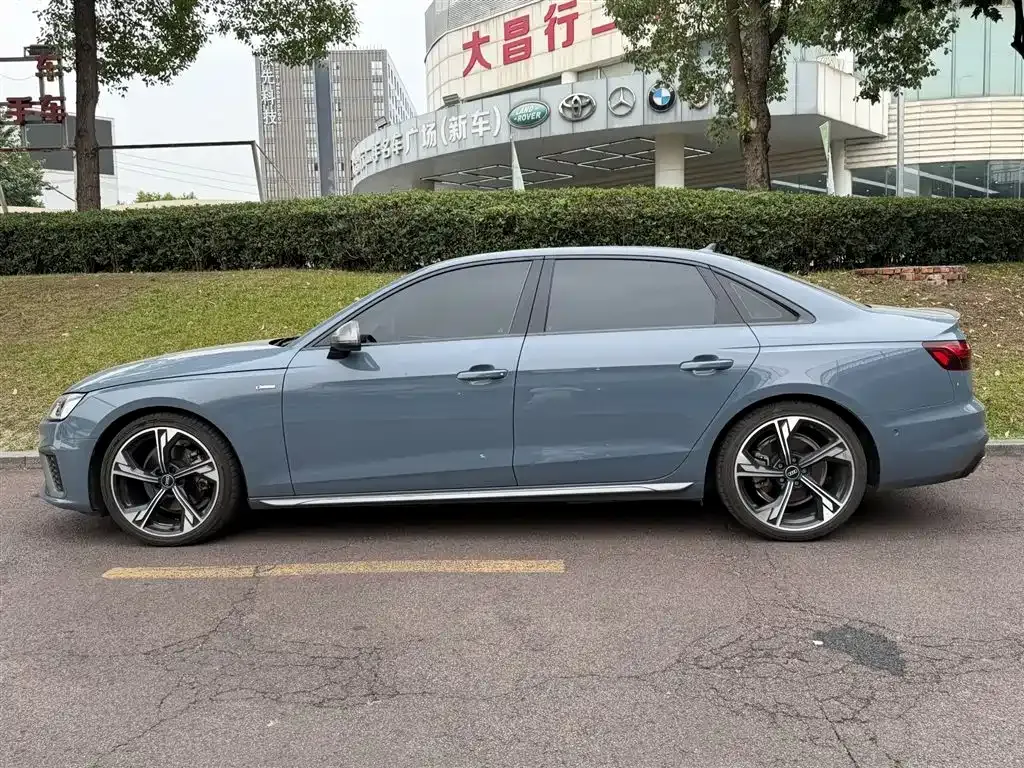 Audi A4L — фото 10