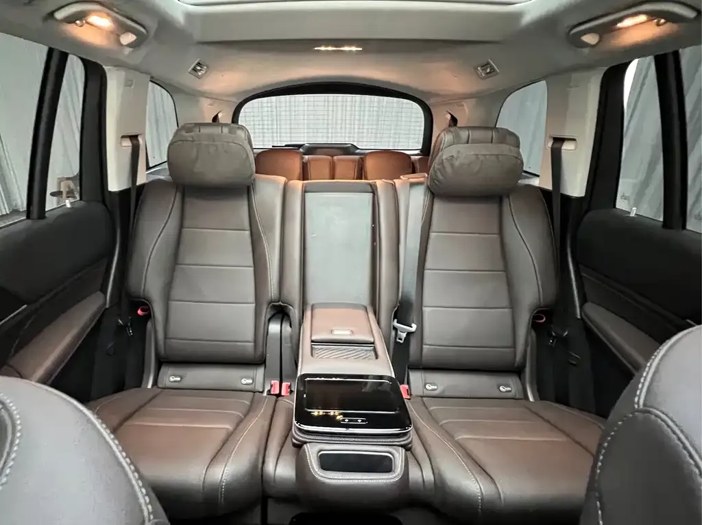 Mercedes-Benz GLS — фото 8