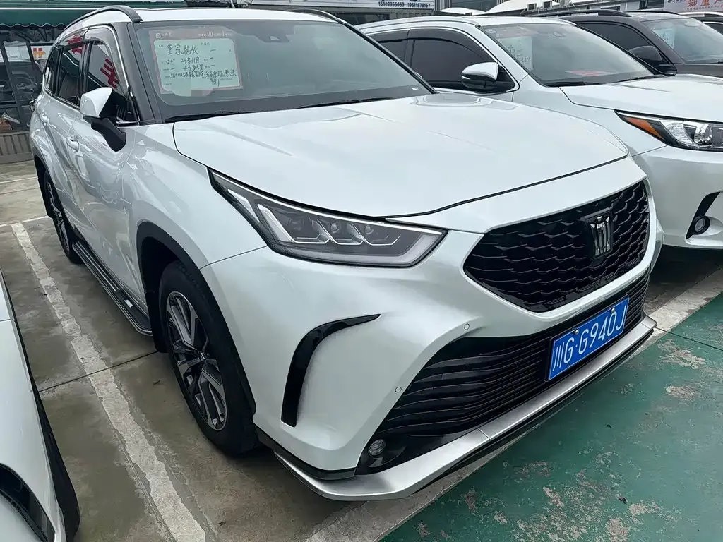 Toyota Crown Kluger 2024 из CN, фото 10