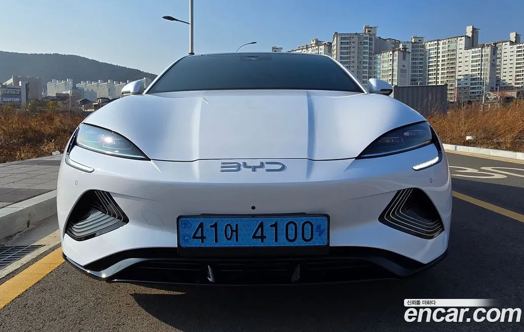 BYD Seal — фото 10