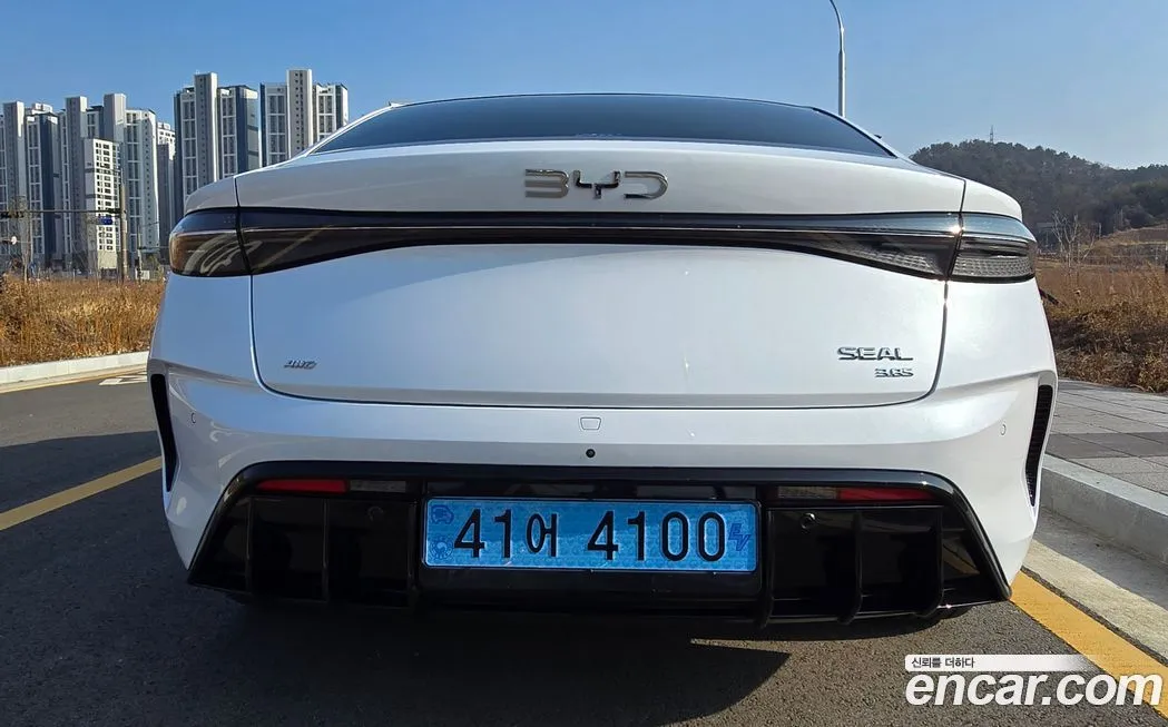 BYD Seal — фото 5