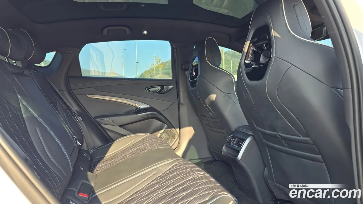 BYD Seal — фото 4