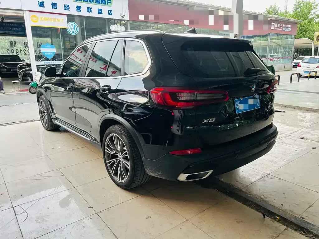BMW X5 (Import) — фото 4