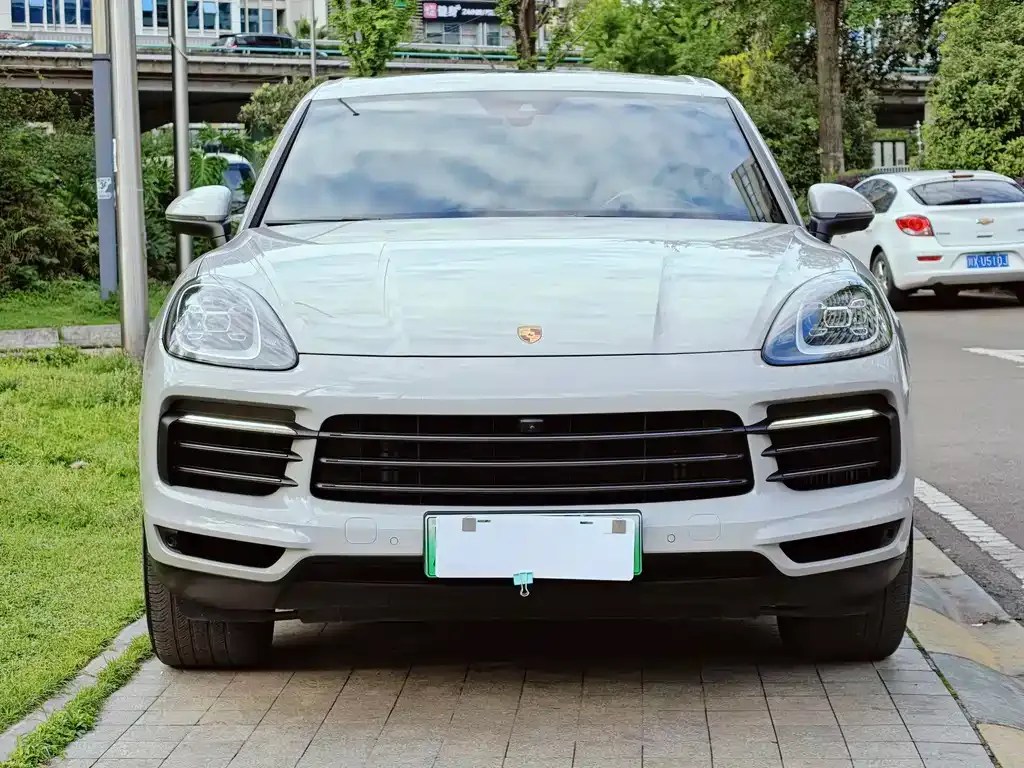 Porsche Cayenne Hybrid — фото 10