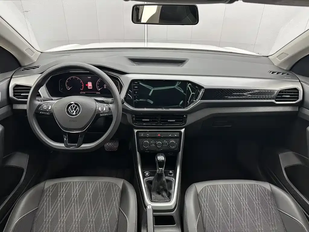 Volkswagen T-Cross — фото 6
