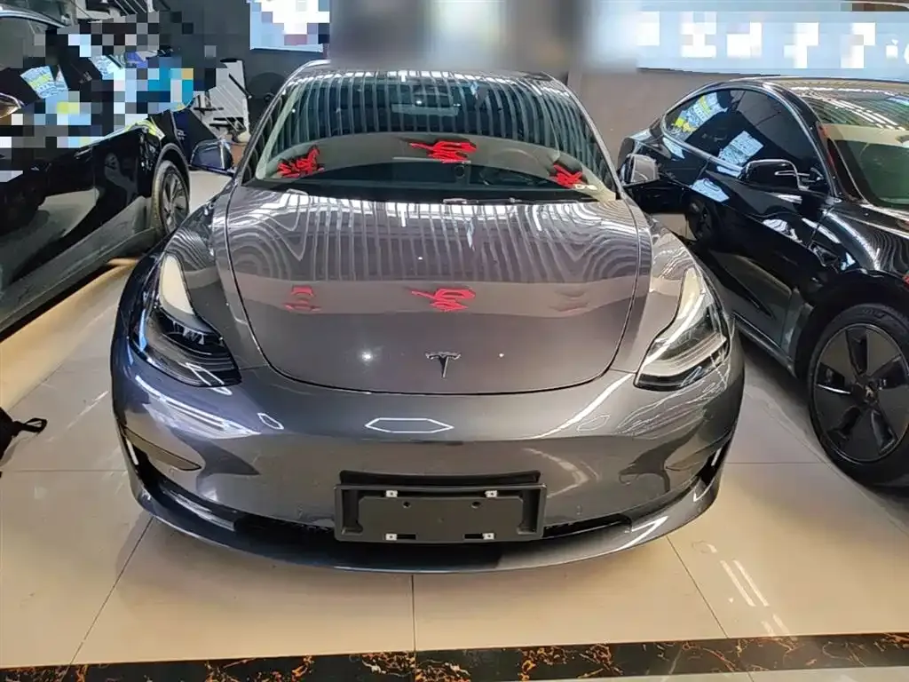Tesla Model 3 — фото 5
