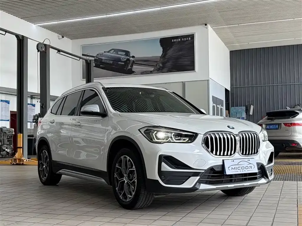 BMW X1 — фото 8