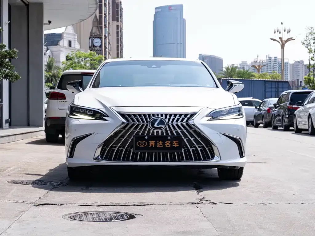 Lexus ES 2023 из CN, фото 5