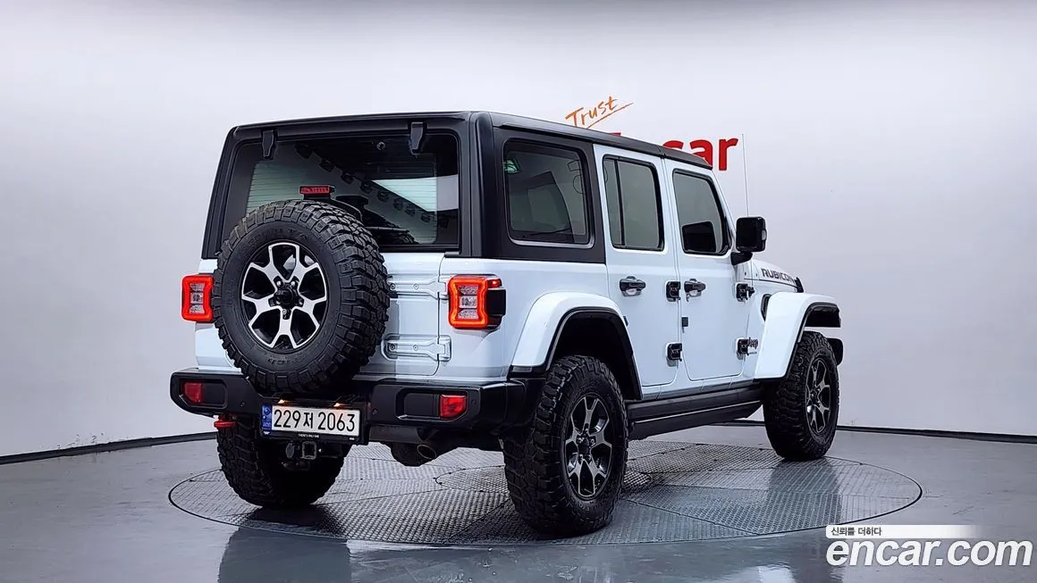 Jeep Wrangler — фото 4