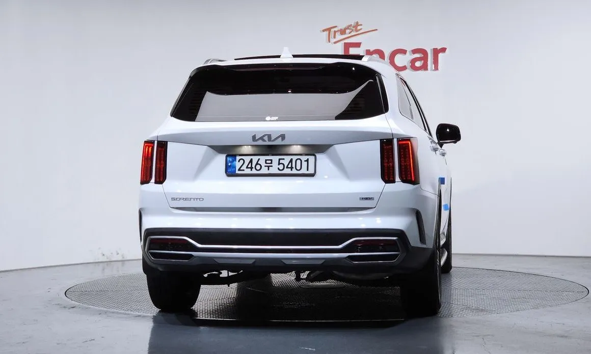 Kia Sorento — фото 6