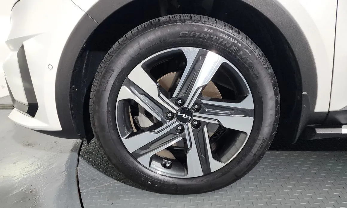 Kia Sorento — фото 10