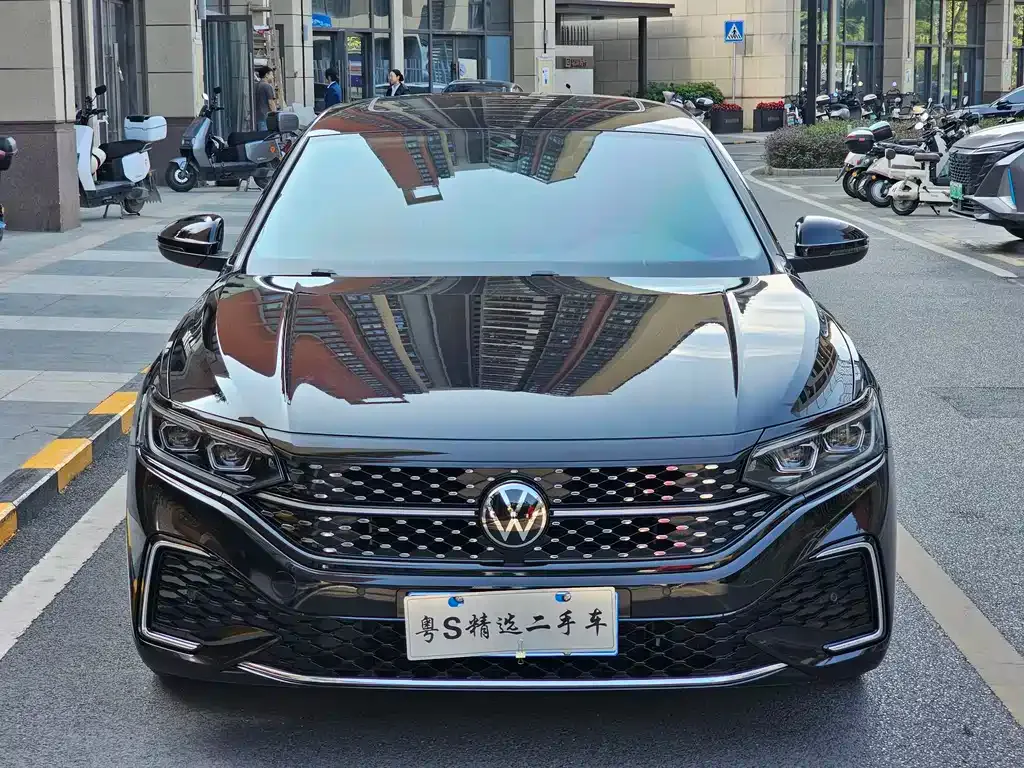 Volkswagen Passat — фото 7