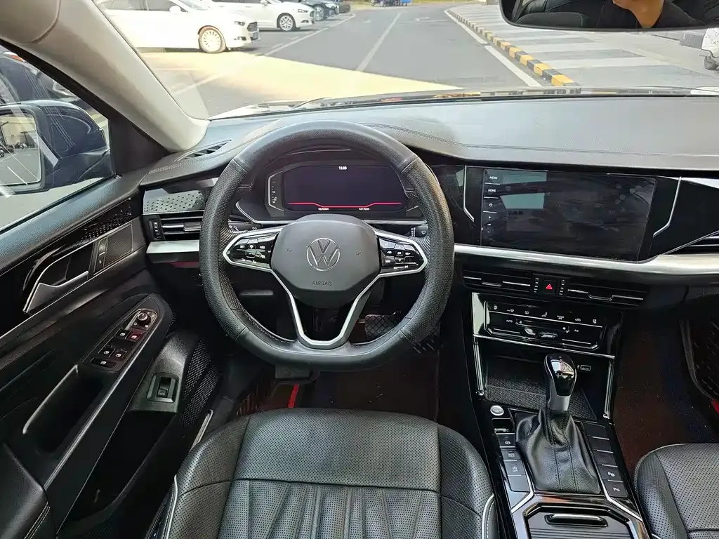 Volkswagen Passat — фото 6