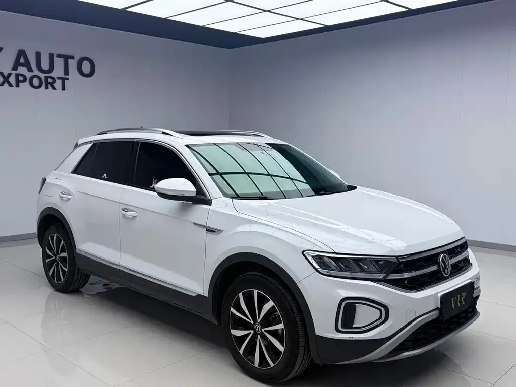 Volkswagen T-Roc — фото 9