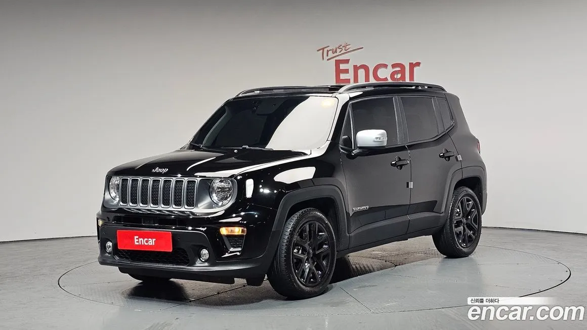 Jeep Renegade — фото 1