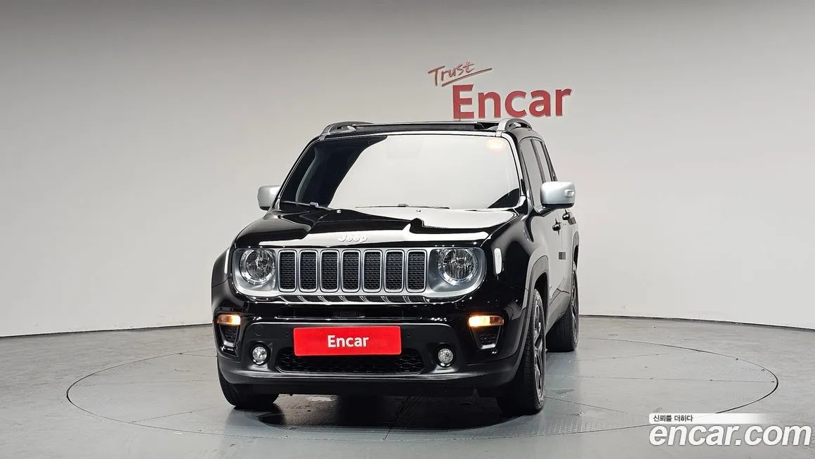Jeep Renegade — фото 3
