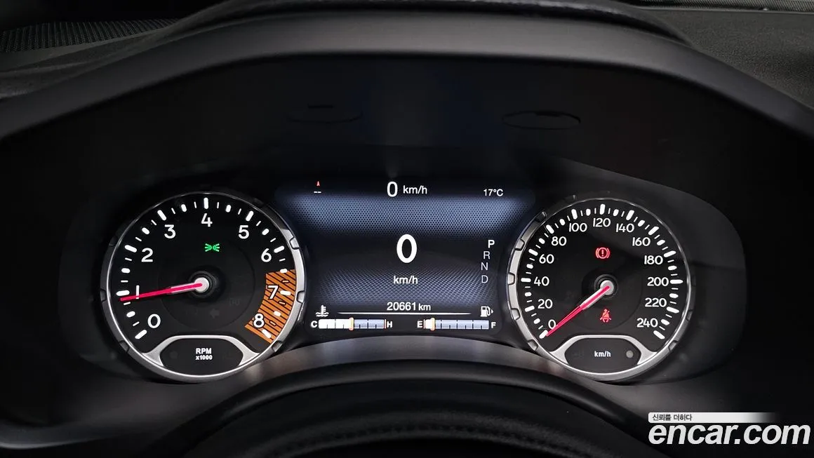 Jeep Renegade — фото 4