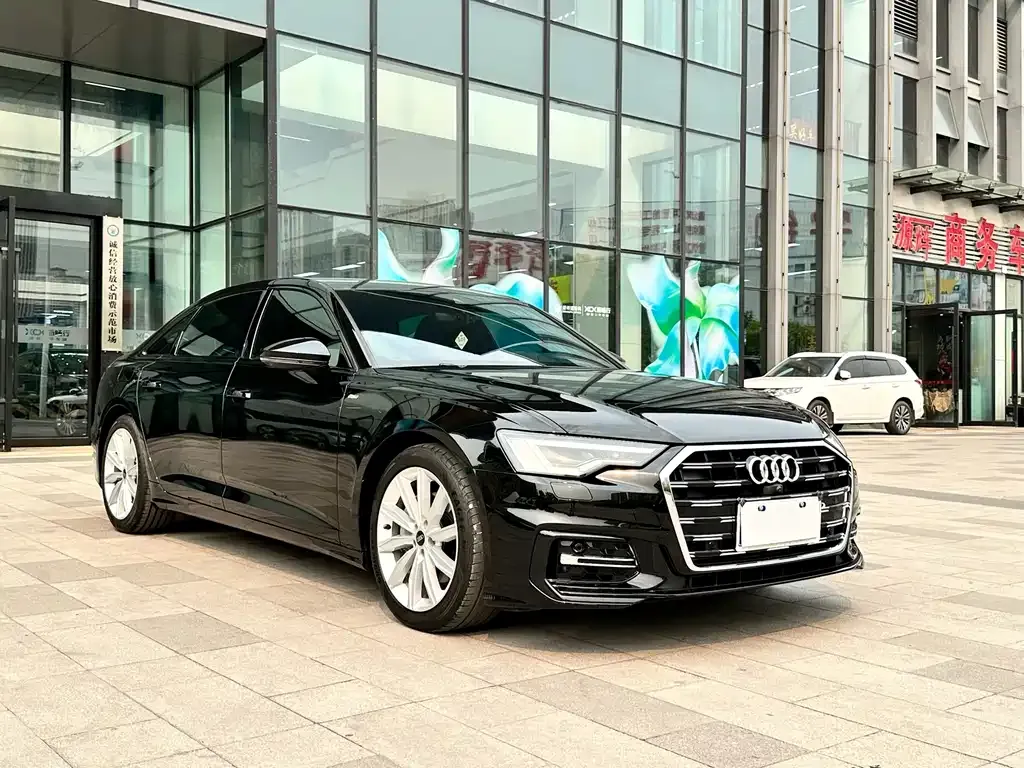 Audi A6L — фото 10
