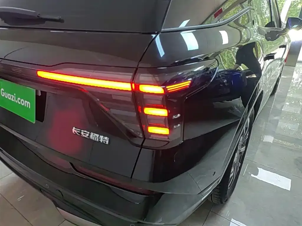 Ford Edge — фото 3