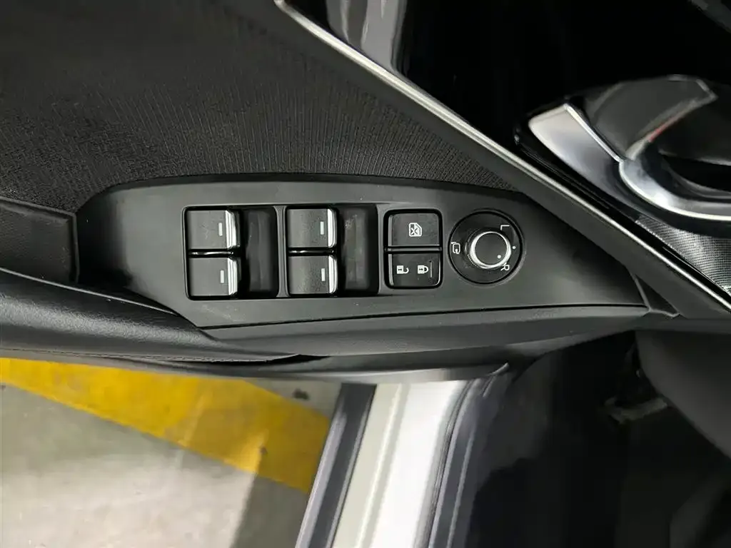 Mazda CX-4 — фото 4