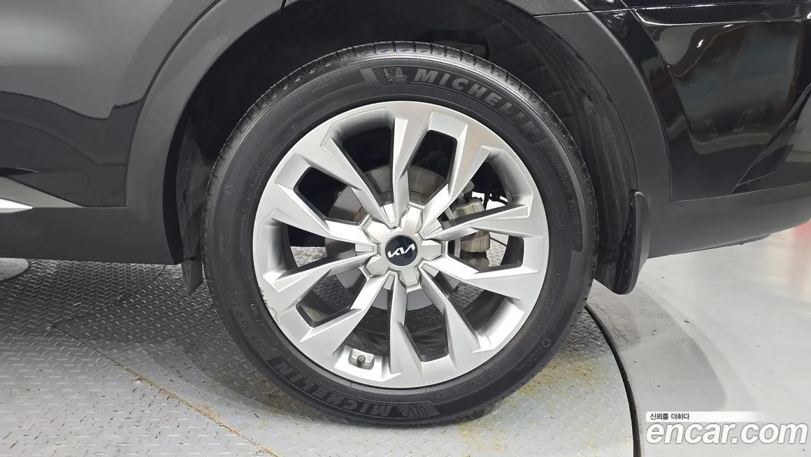Kia Sorento — фото 7