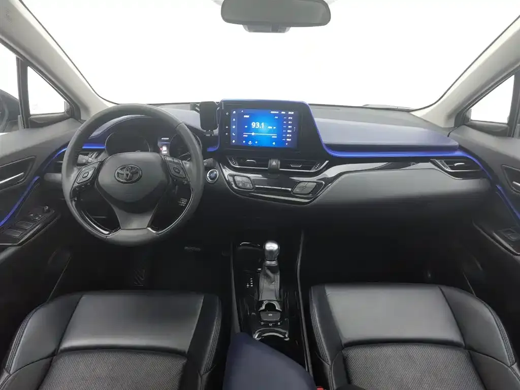 Toyota C-HR — фото 8