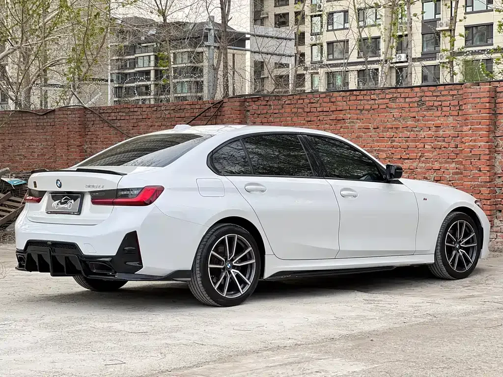 BMW 3 Series 2023 из CN, фото 10